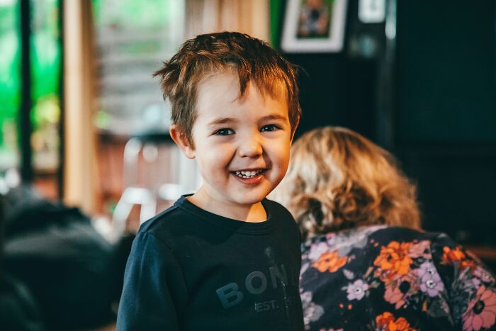 “They Have Red Eyes And No Face Or Body”: 69 Times Kids Freaked Out Their Parents By Saying Unsettling Things