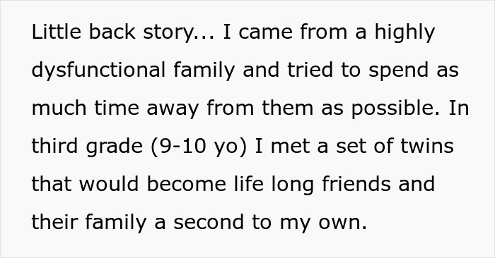 Text post detailing a dysfunctional family backstory before Grandma's funeral. Text post detailing a dysfunctional family backstory before Grandma's funeral.