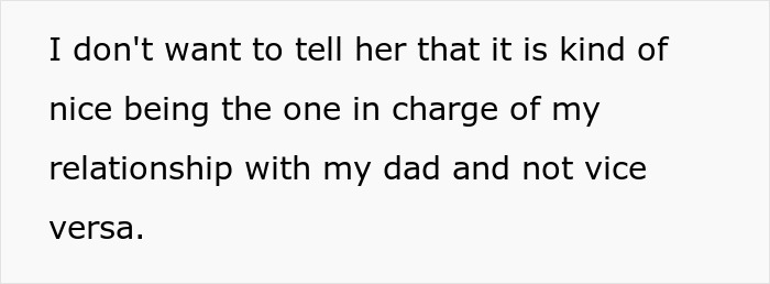 18YO Refuses To Have Dad Walk Her On Senior Night After He Held A Grudge Over One Stupid Argument 18YO Refuses To Have Dad Walk Her On Senior Night After He Held A Grudge Over One Stupid Argument