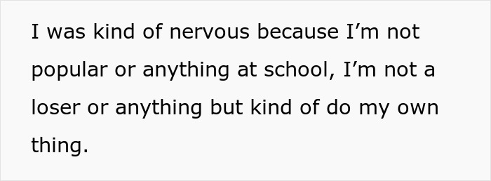 18YO Refuses To Have Dad Walk Her On Senior Night After He Held A Grudge Over One Stupid Argument 18YO Refuses To Have Dad Walk Her On Senior Night After He Held A Grudge Over One Stupid Argument