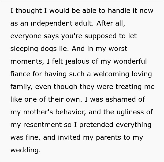 Woman Confused About Fiancé's Reaction To His Mom’s Dress For Their Wedding, He Comes To Explain Woman Confused About Fiancé's Reaction To His Mom’s Dress For Their Wedding, He Comes To Explain