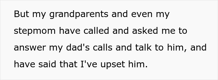 18YO Refuses To Have Dad Walk Her On Senior Night After He Held A Grudge Over One Stupid Argument 18YO Refuses To Have Dad Walk Her On Senior Night After He Held A Grudge Over One Stupid Argument