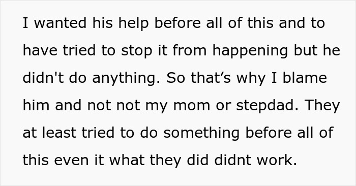 18YO Refuses To Have Dad Walk Her On Senior Night After He Held A Grudge Over One Stupid Argument 18YO Refuses To Have Dad Walk Her On Senior Night After He Held A Grudge Over One Stupid Argument