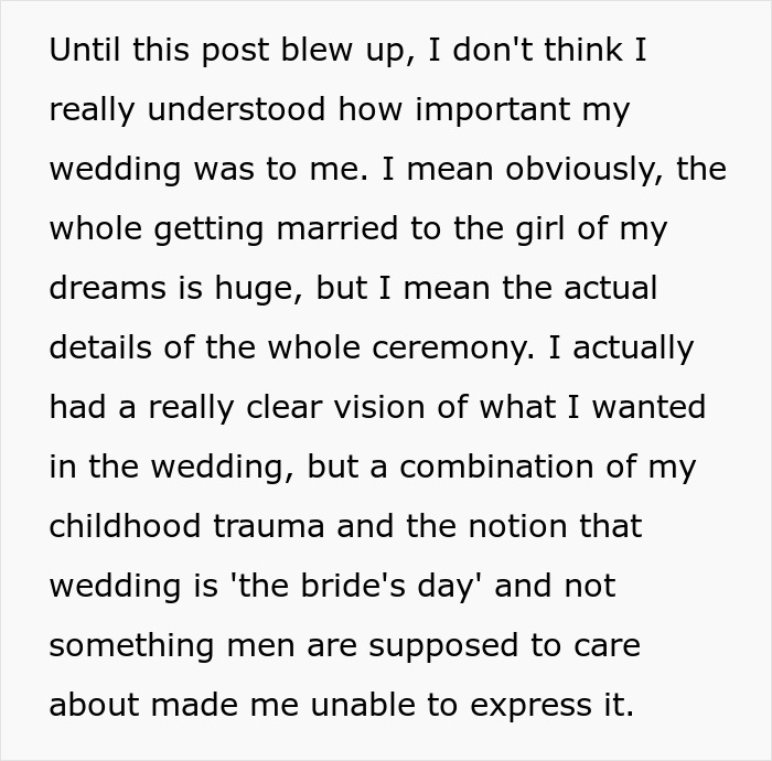 Woman Confused About Fiancé's Reaction To His Mom’s Dress For Their Wedding, He Comes To Explain Woman Confused About Fiancé's Reaction To His Mom’s Dress For Their Wedding, He Comes To Explain