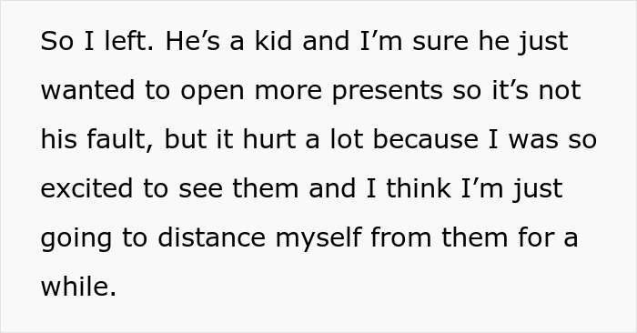 18YO Refuses To Have Dad Walk Her On Senior Night After He Held A Grudge Over One Stupid Argument 18YO Refuses To Have Dad Walk Her On Senior Night After He Held A Grudge Over One Stupid Argument