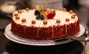 MIL Secretly Brings Her Own Cake To Son's Birthday, Doesn't Expect What Happens Next