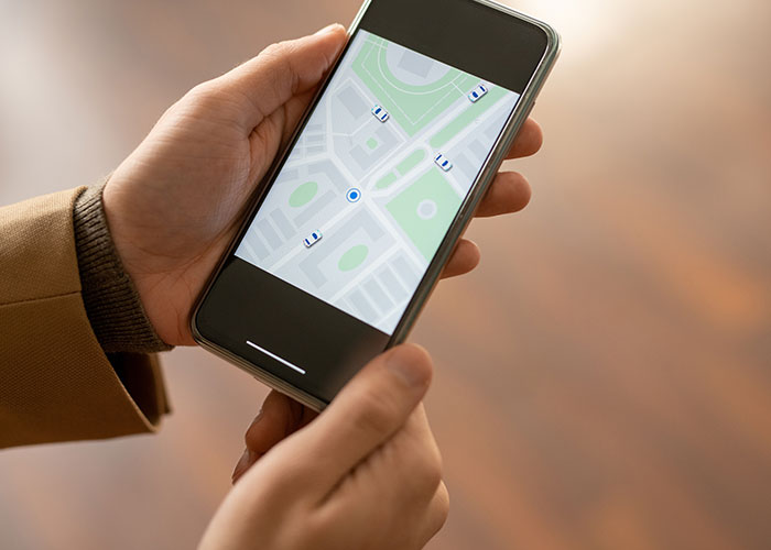 Boss Tracks Employees Using The Same App He Uses On His Kids, Threatens Them With Fines: &ldquo;So So So Wrong"