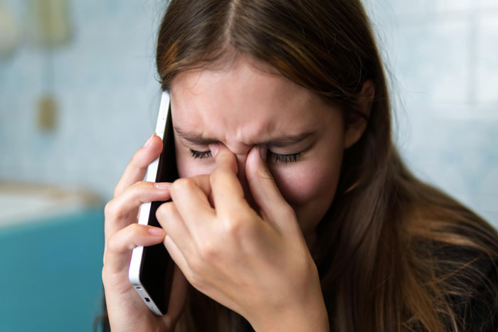 Guy Can't Handle His GF's Success, Ruins Her US Visa Approval With Silent Treatment And Tantrums Guy Can't Handle His GF's Success, Ruins Her US Visa Approval With Silent Treatment And Tantrums