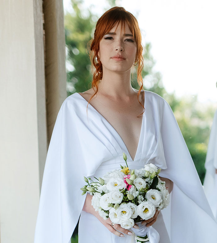 Bridesmaids Drop Out Of The Wedding After Accidentally Uncovering Bride’s Shocking Scam Bridesmaids Drop Out Of The Wedding After Accidentally Uncovering Bride’s Shocking Scam