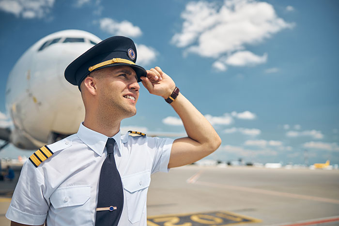 Karen Threatens Flight Crew When Told Her 10YO Child Can’t Fly A Private Jet, Ends Up Arrested Karen Threatens Flight Crew When Told Her 10YO Child Can’t Fly A Private Jet, Ends Up Arrested