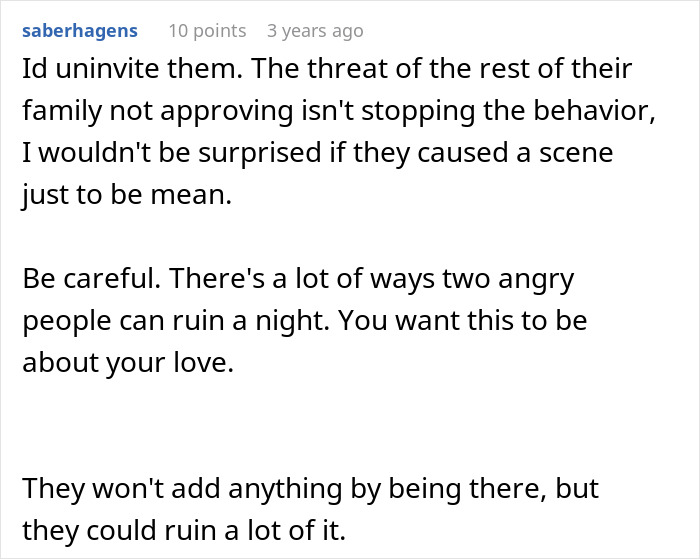 Entitled Mom Wants All Eyes On Her And Her Daughter During Brothers Wedding, Gets Dragged Instead