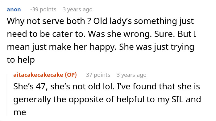 Reddit comment about serving both cakes to make MIL happy at a birthday event