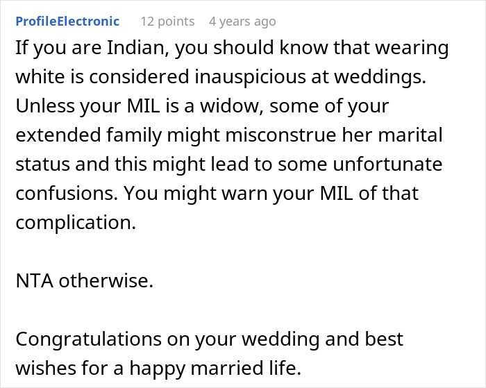 Woman Confused About Fiancé's Reaction To His Mom’s Dress For Their Wedding, He Comes To Explain Woman Confused About Fiancé's Reaction To His Mom’s Dress For Their Wedding, He Comes To Explain