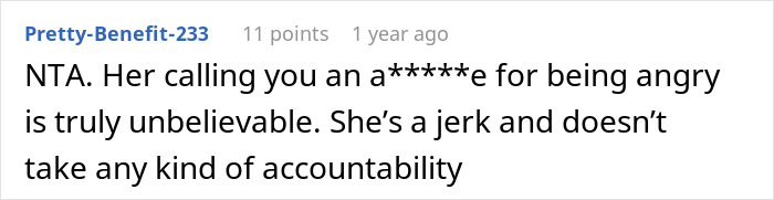 A screenshot of a comment highlighting the woman's lack of accountability for her gaming problem.