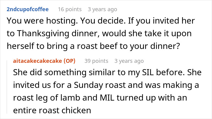 Reddit comment discussing MIL bringing roast chicken to a Sunday roast of leg of lamb