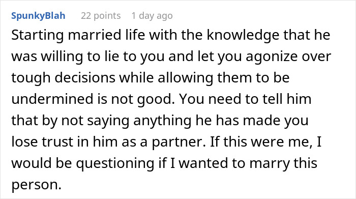 Comment advising to confront partner about trust issues in wedding plans