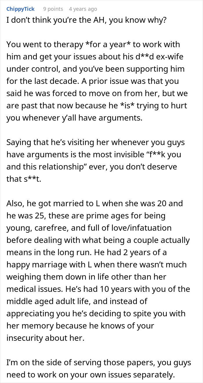A screenshot of a Reddit comment advising the pregnant woman to consider a divorce and focus on her own issues. A screenshot of a Reddit comment advising the pregnant woman to consider a divorce and focus on her own issues.
