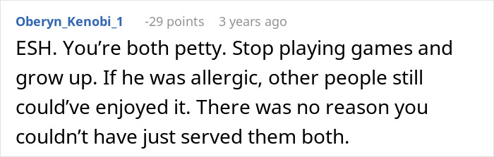 Comment calling both parties petty over birthday cake serving dispute