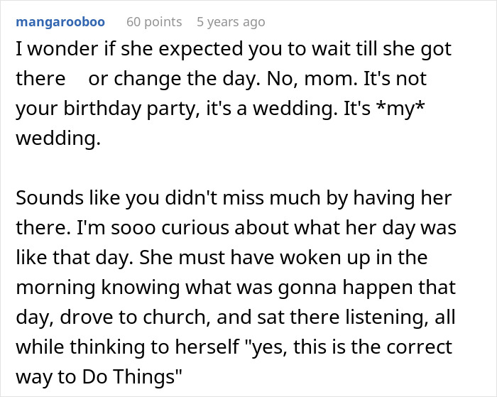 A social media comment by mangarooboo on the bride's mom choosing church over wedding, not being in photos.