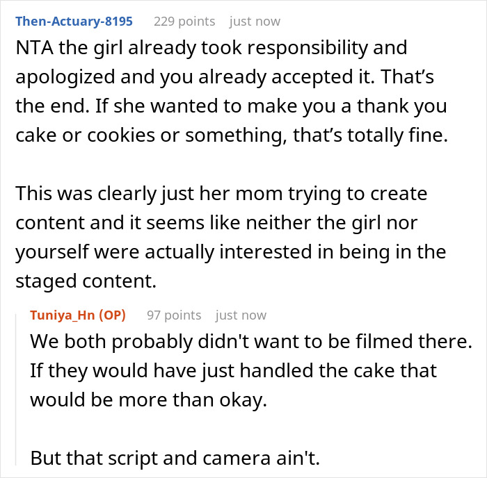 Entitled Mom Stages Daughter's Apology To Neighbor For Social Media, Livid As He Refuses To Be In It Entitled Mom Stages Daughter's Apology To Neighbor For Social Media, Livid As He Refuses To Be In It