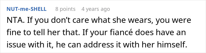 Woman Confused About Fiancé's Reaction To His Mom’s Dress For Their Wedding, He Comes To Explain Woman Confused About Fiancé's Reaction To His Mom’s Dress For Their Wedding, He Comes To Explain