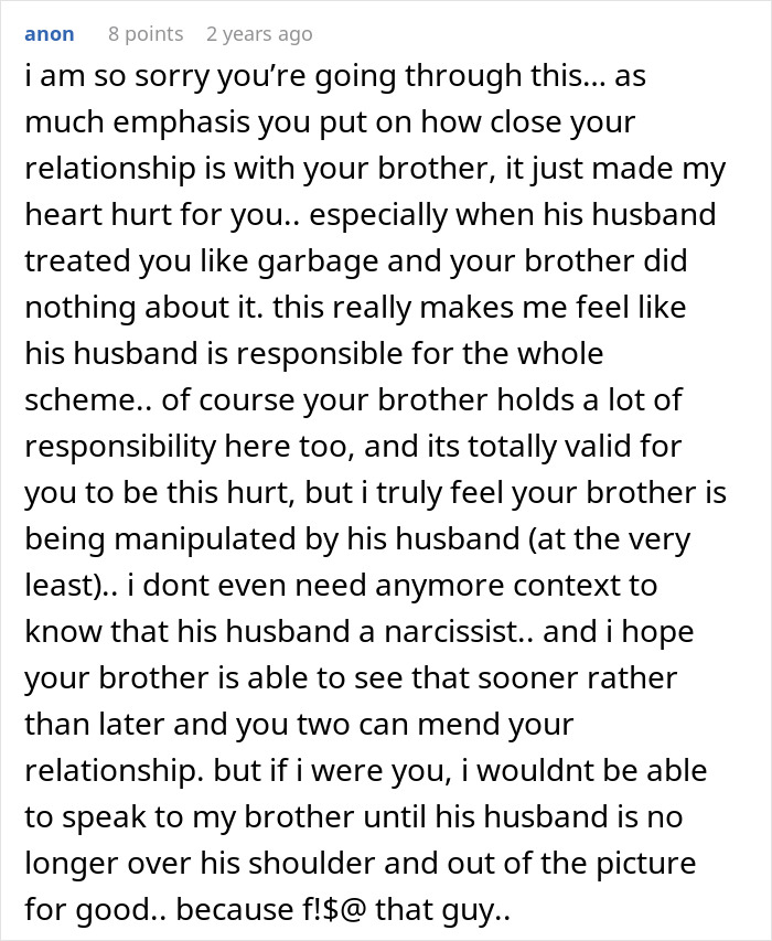 Woman Becomes Estranged From Beloved Brother After Fake Wedding Drama Destroys Trust Woman Becomes Estranged From Beloved Brother After Fake Wedding Drama Destroys Trust