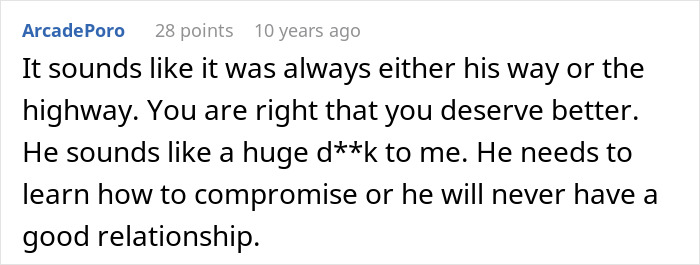 Screenshot of a comment saying the boyfriend needs to learn to compromise for a good relationship. Screenshot of a comment saying the boyfriend needs to learn to compromise for a good relationship.