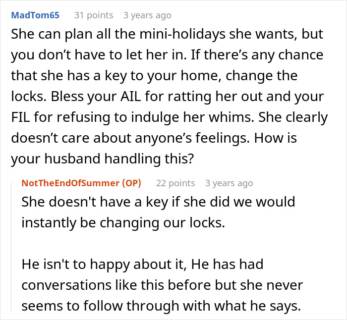 Reddit comments advising the pregnant woman to change locks as MIL refuses to leave during contractions, ignoring feelings.