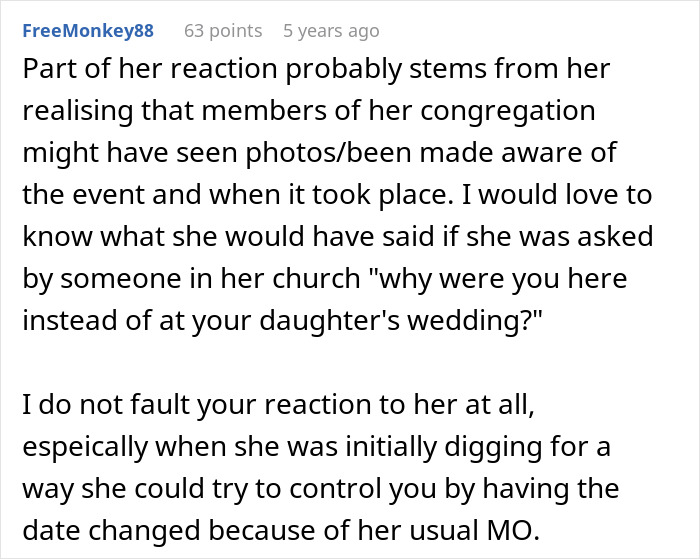 A social media comment from FreeMonkey88 speculating on the bride's mom's reaction to not being in wedding photos.