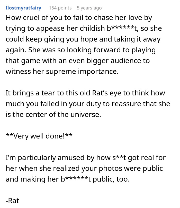 A comment criticizing the bride's mom for her behavior regarding wedding family photos and church.