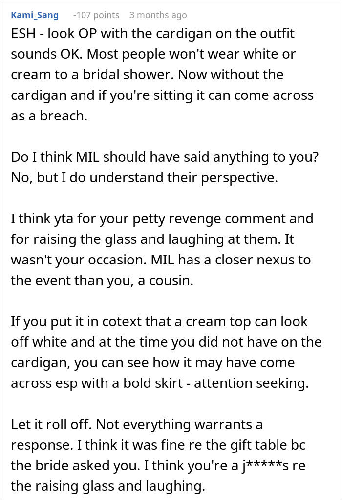 Guest Shamed Over Sleeveless Top And "White" Outfit Gets Unexpected Revenge Guest Shamed Over Sleeveless Top And "White" Outfit Gets Unexpected Revenge