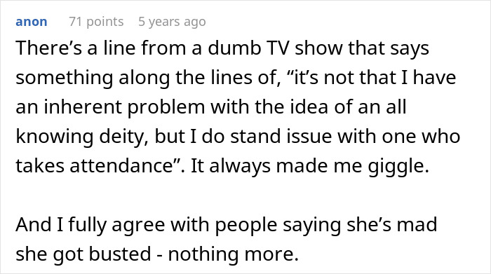 A Reddit comment regarding the bride's mom choosing church over wedding and missing wedding photos.