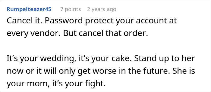 Bride's advice on canceling wedding cake order from family pressure Bride's advice on canceling wedding cake order from family pressure