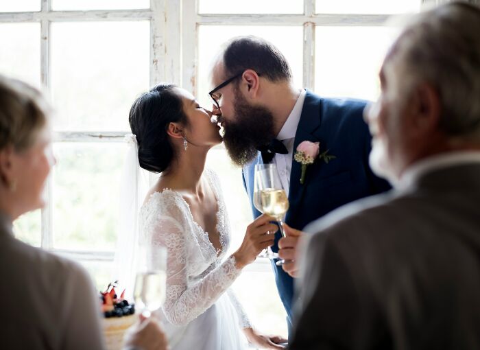 77 Wedding Guest Horror Stories That Left Couples Speechless