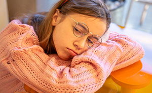 Dad Lets His Nasty Wife Torment His Kids, 14YO Finally Snaps And Refuses To See Dad Anymore