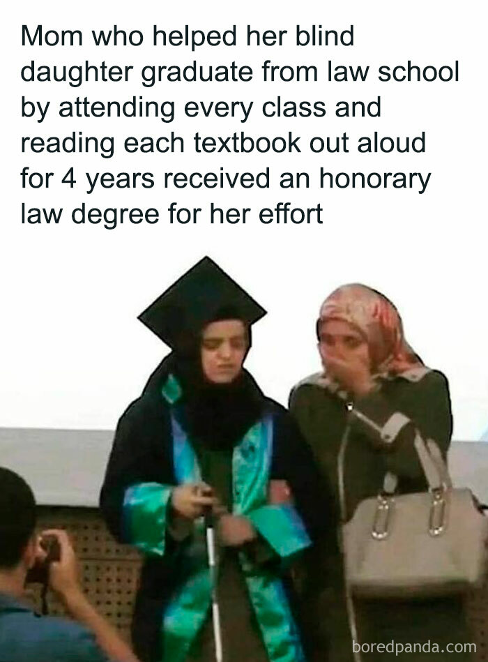 Mom helped blind daughter graduate law school with support and received honor
