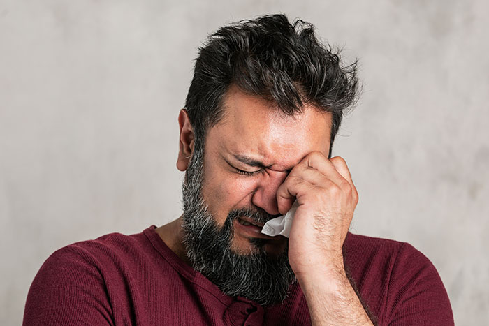 Dad Breaks Down In Tears As Kids Feel They Don't Have A Father, Tries To Pin The Blame On Ex Instead Dad Breaks Down In Tears As Kids Feel They Don't Have A Father, Tries To Pin The Blame On Ex Instead