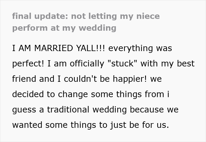 Entitled Mom Wants All Eyes On Her And Her Daughter During Brothers Wedding, Gets Dragged Instead