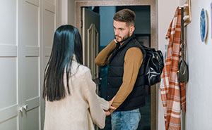 Dad Ghosts Wife And 3 Kids For Nearly A Decade, Comes Back Expecting A Reunion Instead Of Reality