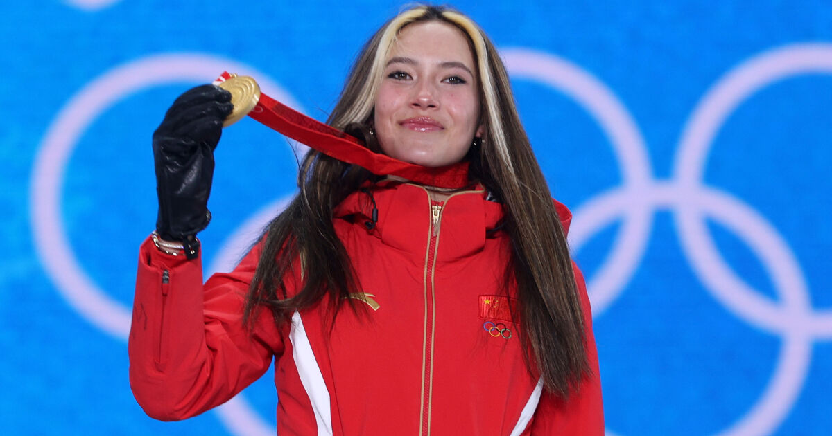 Olympic Gold Medalist Blasted For Gross Behavior By Neighbors Of