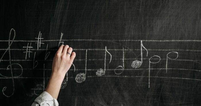 “Can You Pass This 18-Question General Music Knowledge Test?”: Anything Above 16 Is Impressive
