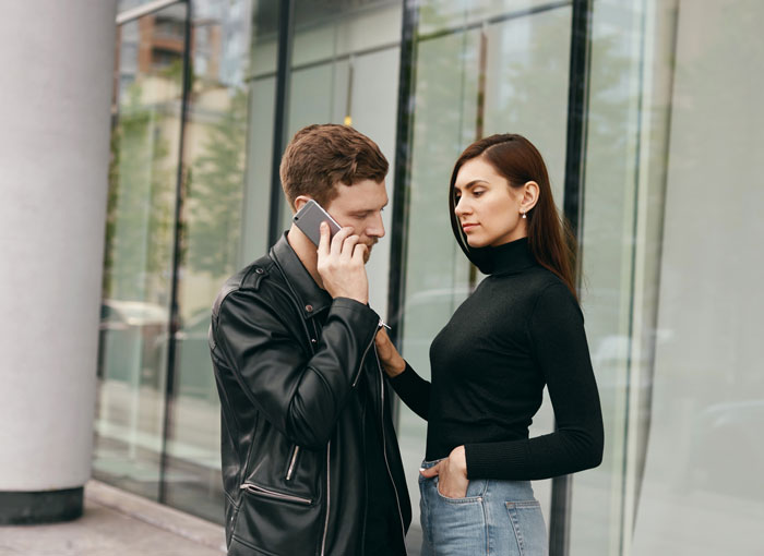Guy Calls Fiancée A "Cry Baby" For Fussing Over Him Not Getting Her Lunch, Turns Out He's A Cheater Guy Calls Fiancée A "Cry Baby" For Fussing Over Him Not Getting Her Lunch, Turns Out He's A Cheater