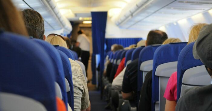 20 Things Plane Passengers Do That They Think Are Safe But They’re Not