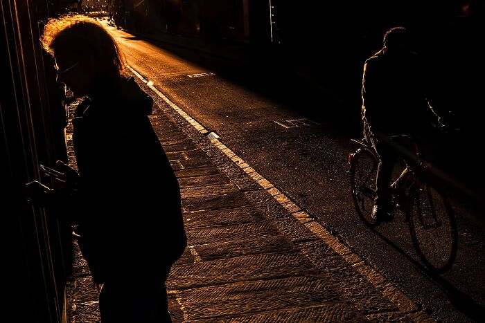 80 Street Photos By Dan Morris That Capture Cities From Perspectives Most People Miss