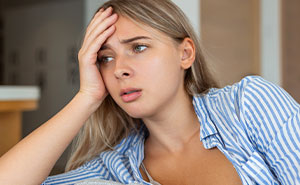 Woman Can’t Figure Out Why Her Wedding News Falls Flat, Best Friend Knows The Uncomfortable Truth