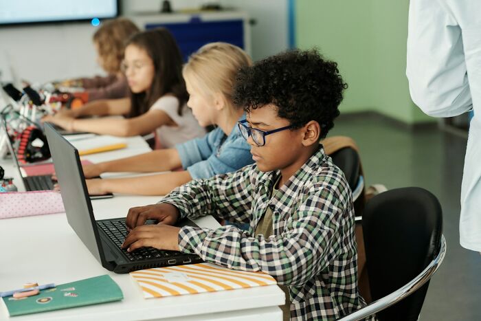 "Never Came Back To School": 51 Times The Class Clown Took It Too Far And Faced The Consequences