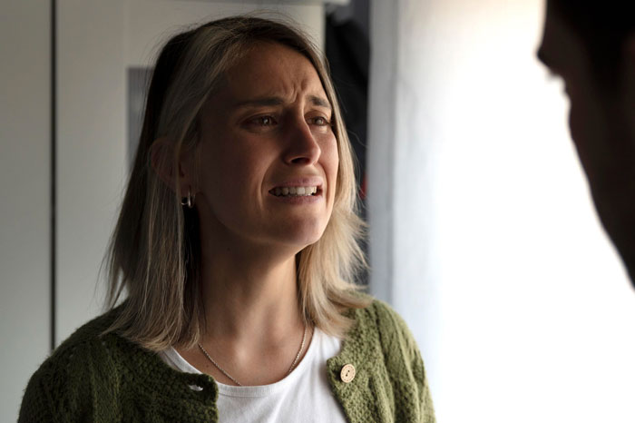 Straight Guy Bearhugs Male Friend Having Mental Breakdown, GF Accuses Him Of Cheating, He's Shocked