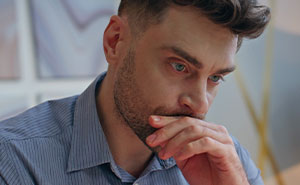 Man Says His Girlfriend Won’t Allow Him To Enter One Room In Her House, Is Shocked To Learn The Truth