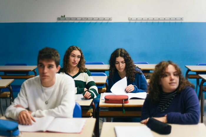 42 Experiences With The Youngest Generation That Make People Feel The World Is Doomed