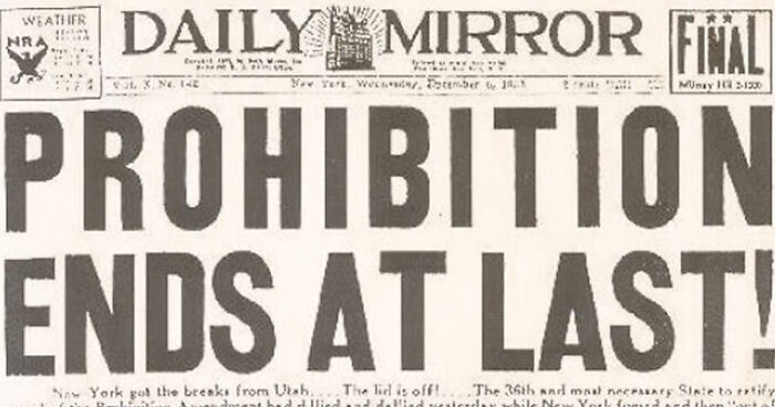 “Men Walk On Moon”: 57 Historical Newspaper Headlines And Photos That Ended Up On The Front Pages
